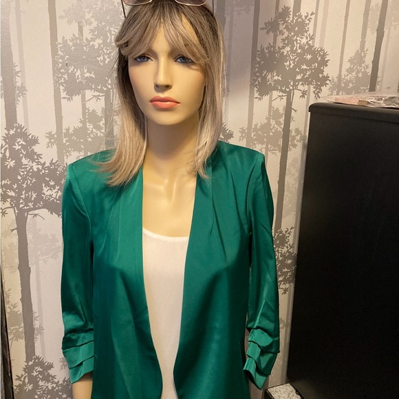 New never worn gorgeous Emerald green blazer $80.00 - Picture 10 of 11